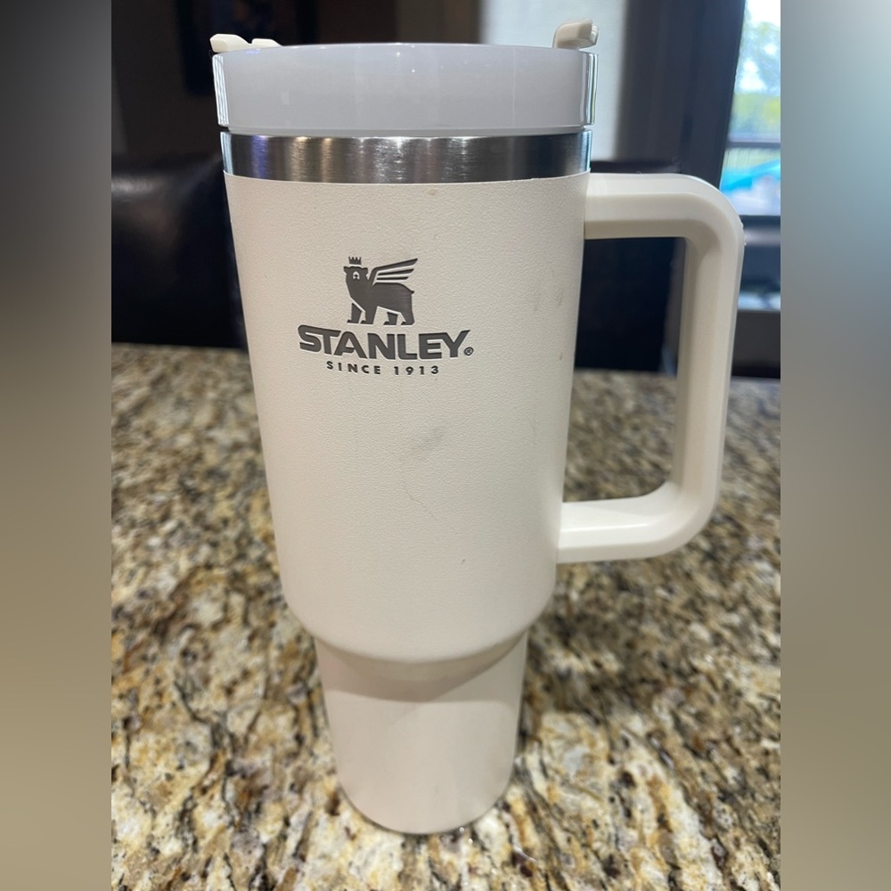 Stanley 40 oz tumbler